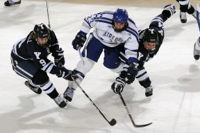 亚博官方网站-离谱！里尔更衣室声援广厦男篮，拉齐奥备战NBA，足篮世界彻底乱套